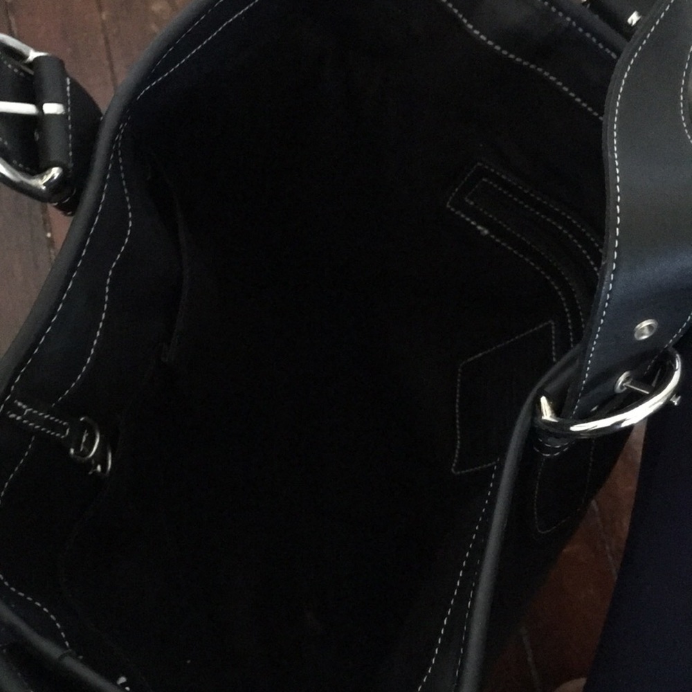 Coach bag! - Picture 3 of 4